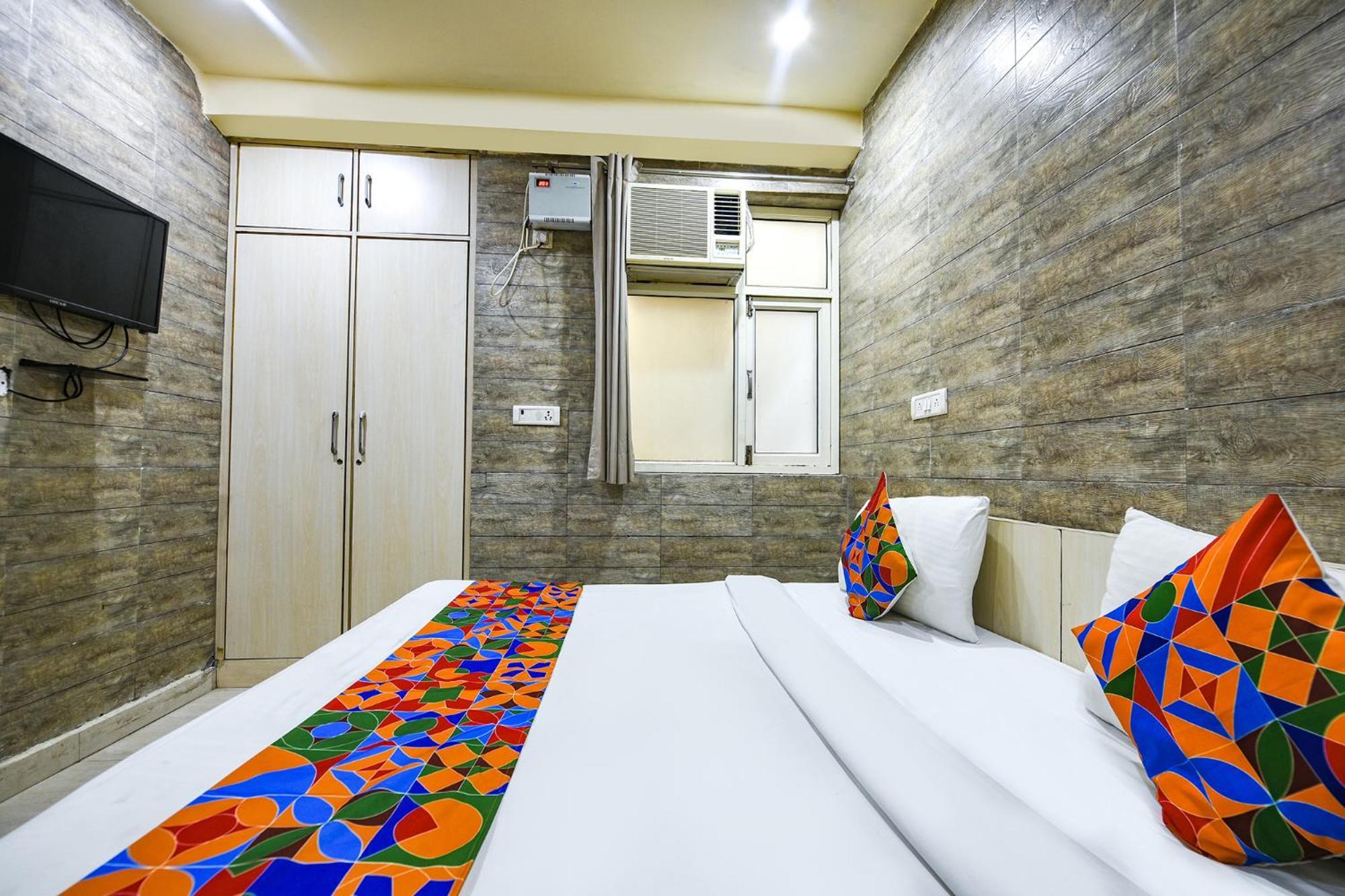 Fabhotel Model Town 新德里 外观 照片