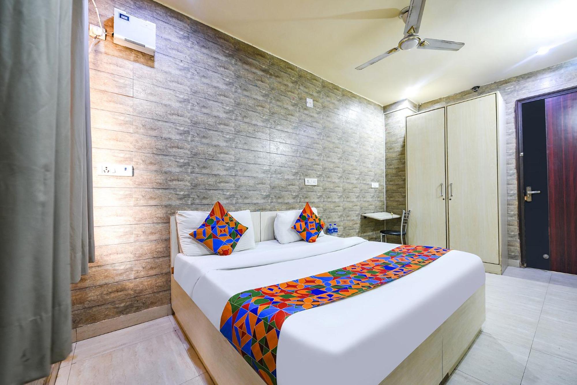Fabhotel Model Town 新德里 外观 照片