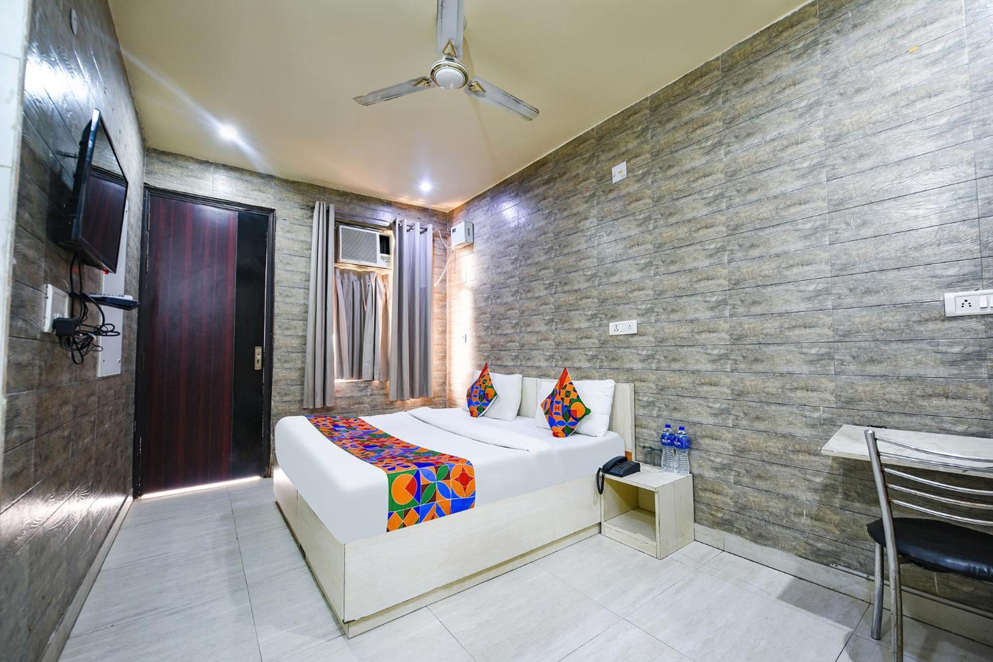 Fabhotel Model Town 新德里 外观 照片