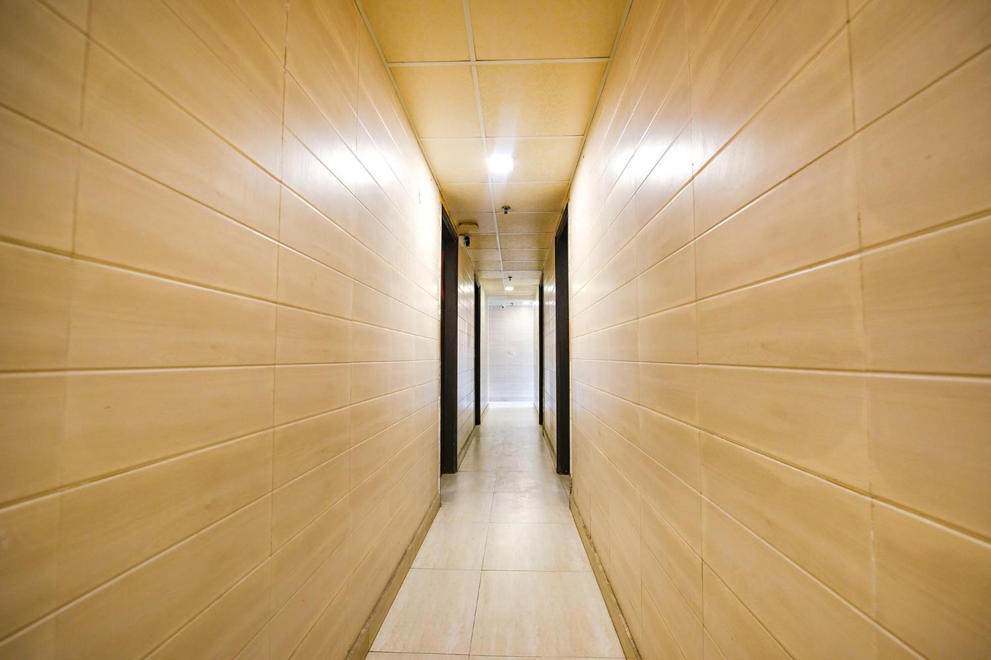 Fabhotel Model Town 新德里 外观 照片