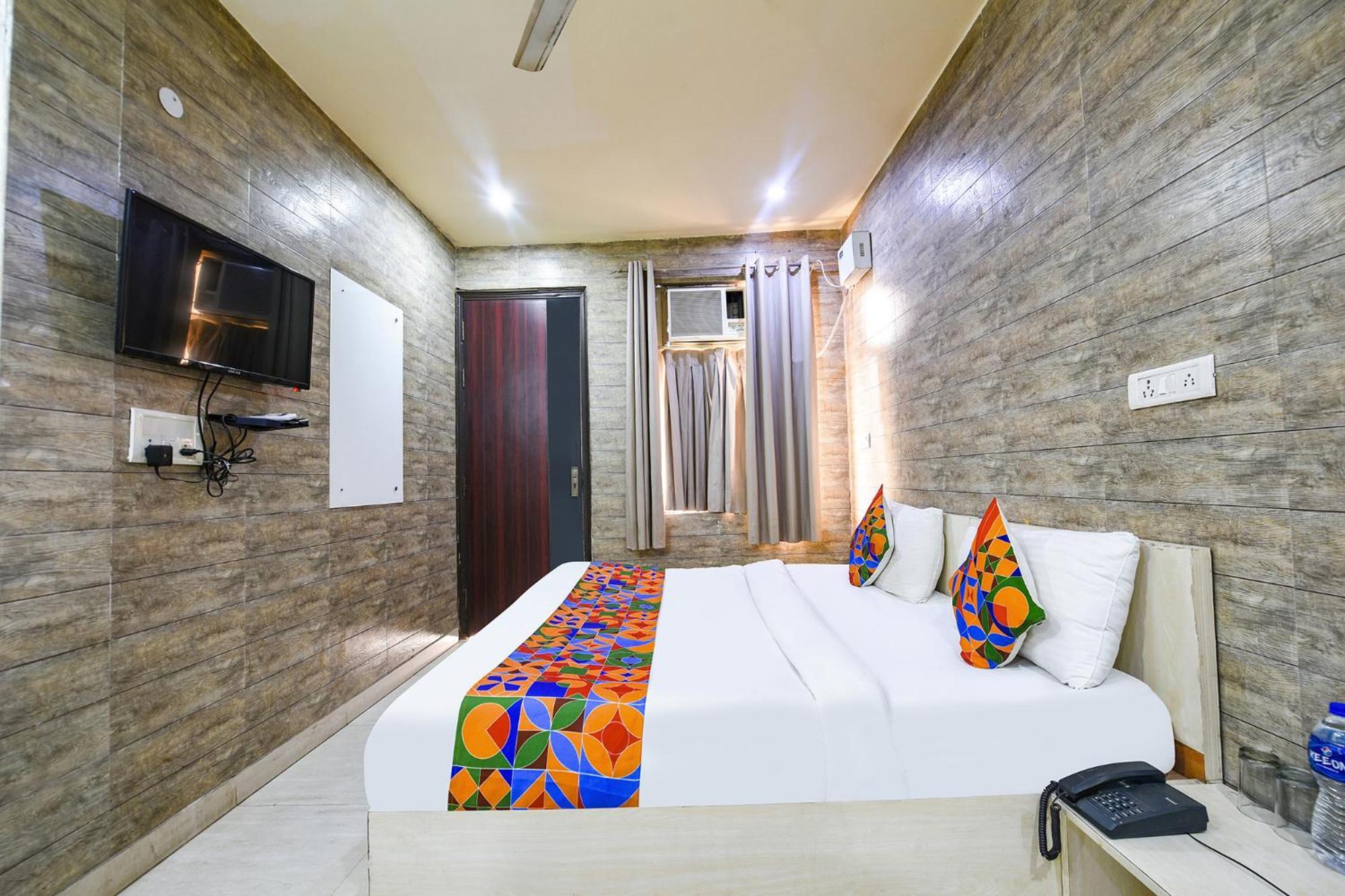 Fabhotel Model Town 新德里 外观 照片